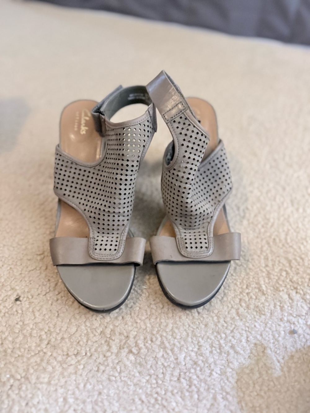 Clarks Women's Light Gray Perforated Slingback Sandals